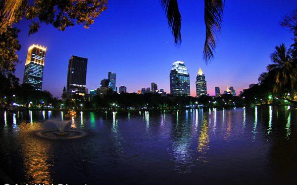Thư giãn giữa chuyến du lịch Bangkok đầy náo nhiệt với công viên Lumpini yên bình