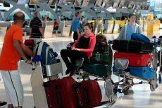 Hành lý máy bay chất lỏng có được phép mang lên máy bay?
