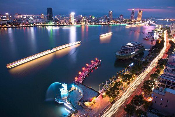 Đặt vé máy bay đi Đà Nẵng khám phá thành phố biển