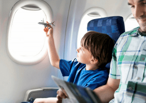Trẻ em đi máy bay cần những giấy tờ gì