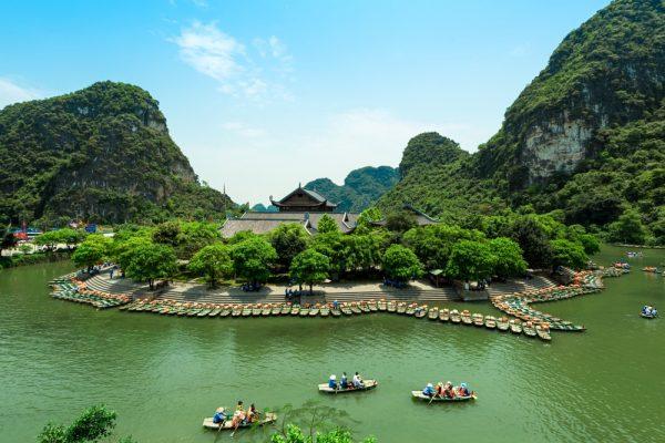 Cùng Vietjet Air khám phá vẻ đẹp Ninh Bình
